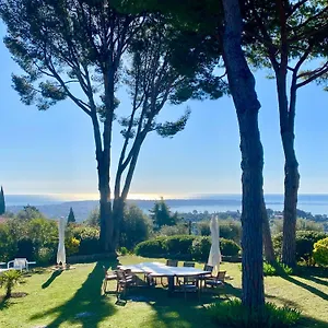 Domaine Des Encourdoules Maison d'hôtes