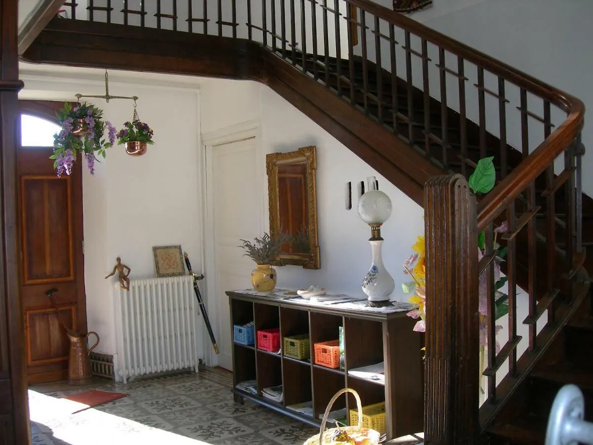 Sous La Glycine Bed and Breakfast Miélan 3*,  Frankrijk